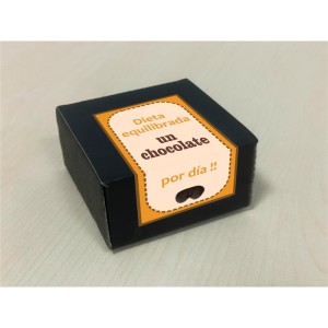Box With 8 Breast-shaped Pure Chocolates